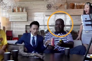 据ESPN报道，马刺队和猛龙队正在密切关注小卡
